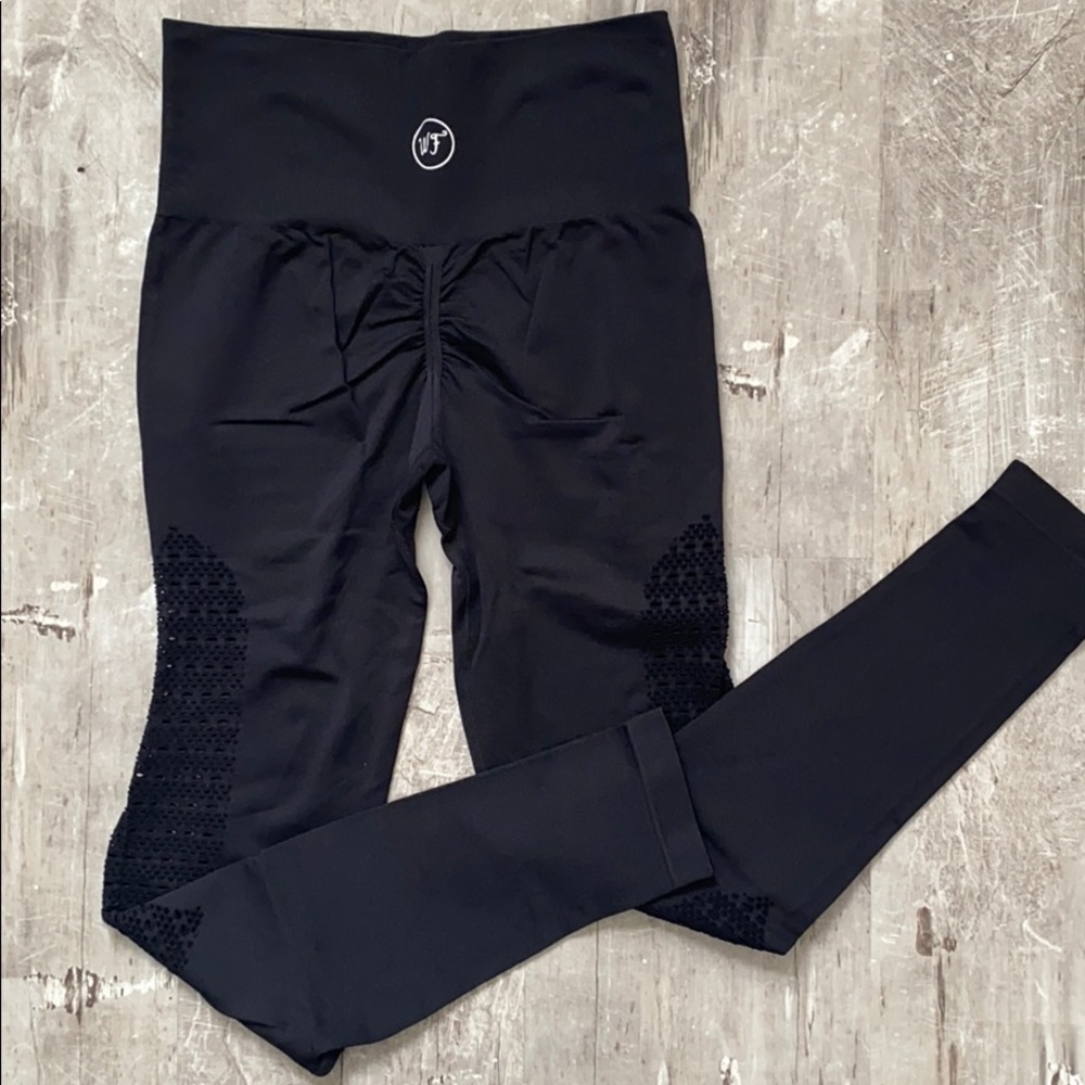 Witness Fitness leggings